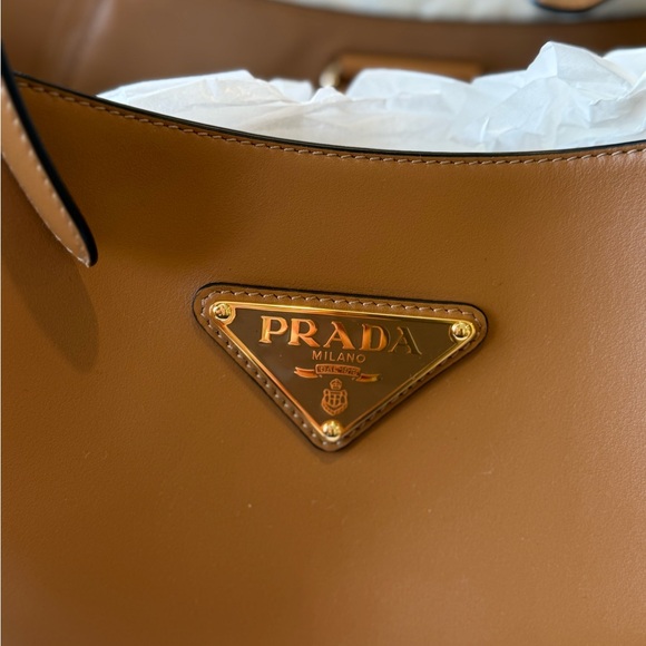*****SOLD****Prada Bag - Picture 3 of 10